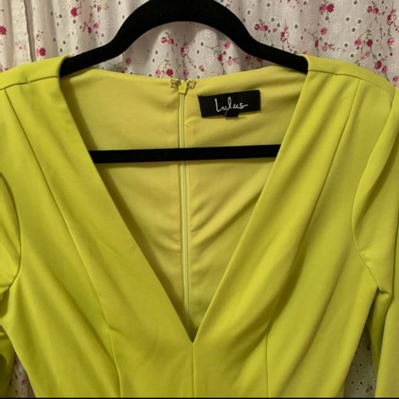 Lulu's Lime Long-sleeve Bodycon Dress w/ Ruffle- S - Picture 2 of 5